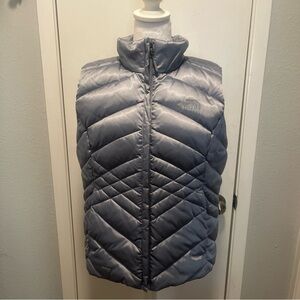 The North Face 550 down Aconcagua puffer vest lunar ice grey Sz L